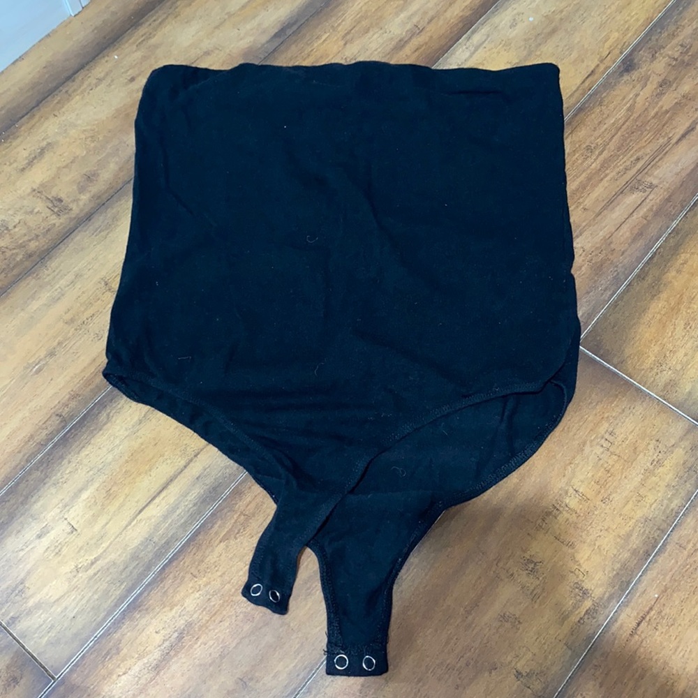 Strapless body suit